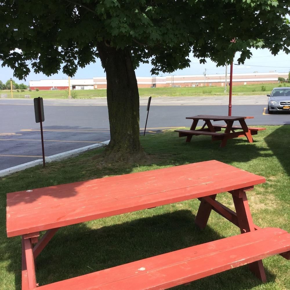 Econo Lodge Buffalo South Blasdell Extérieur photo