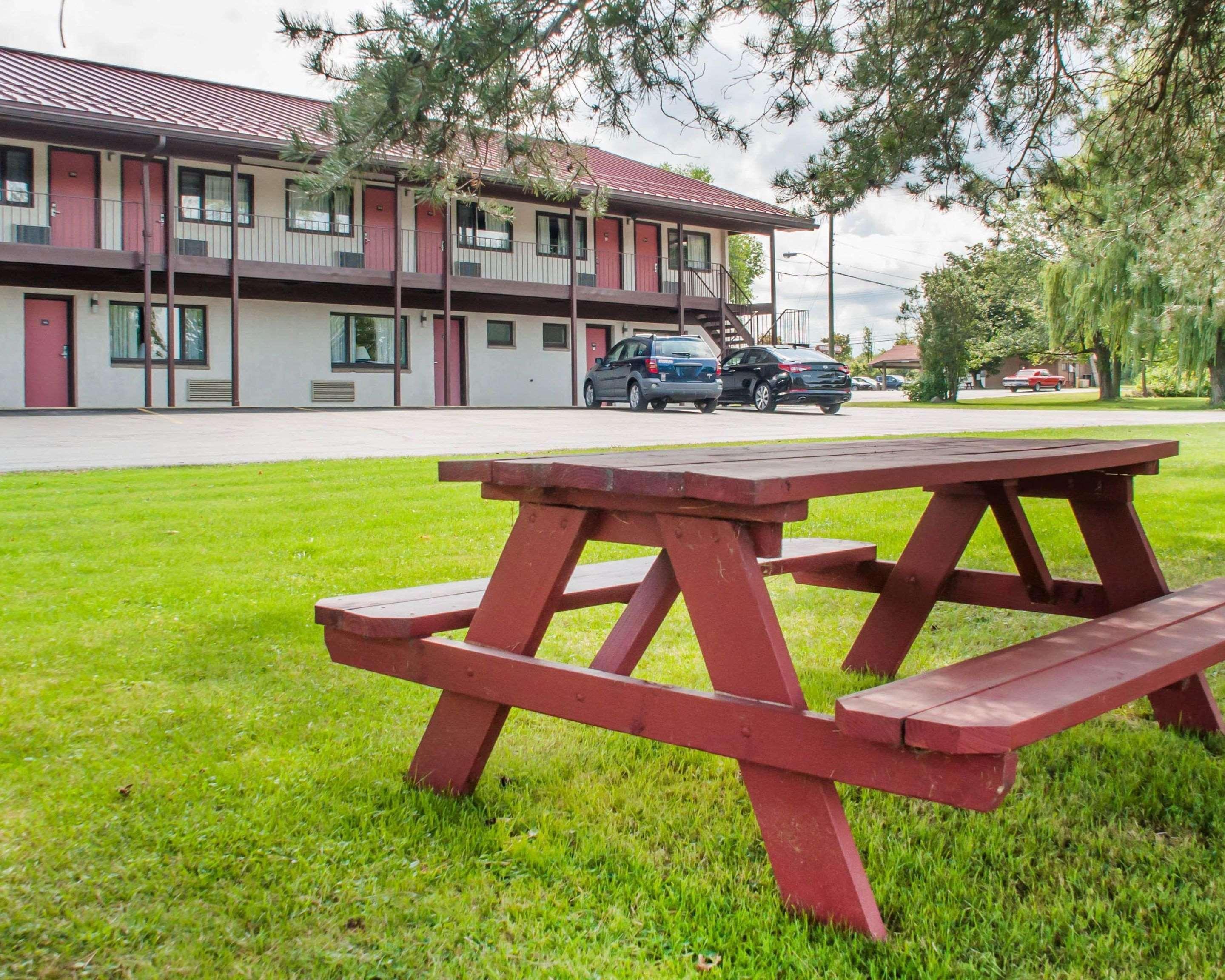 Econo Lodge Buffalo South Blasdell Extérieur photo